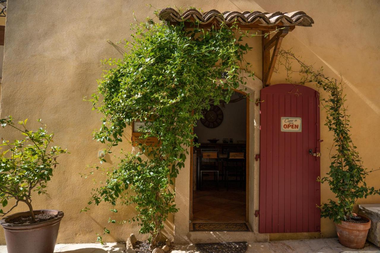 Une Chambre En Luberon Puyvert Eksteriør billede
